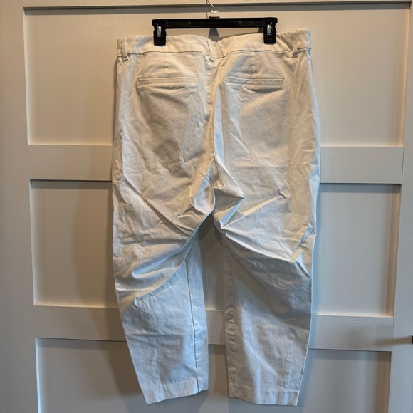 Old Navy Size 20 Women's White Pixie Pants - Picture 5 of 7